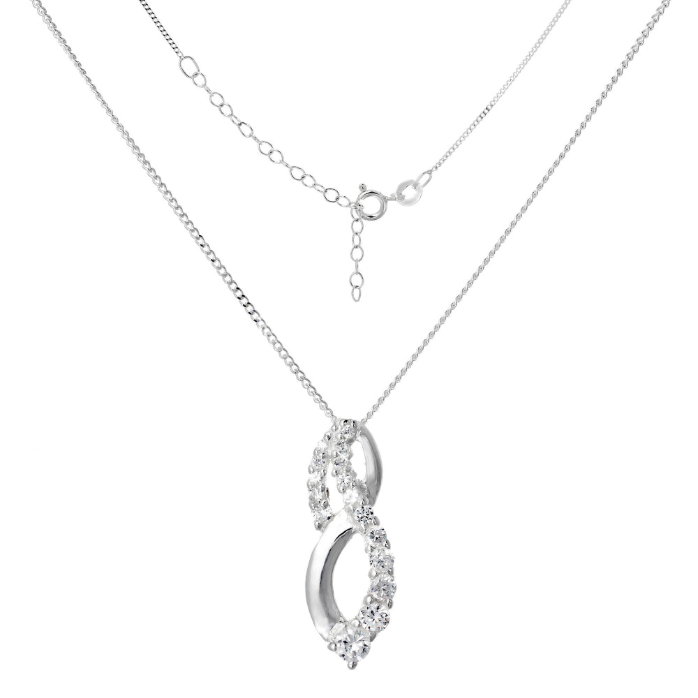 How to Choose a Necklace for Your Girlfriend