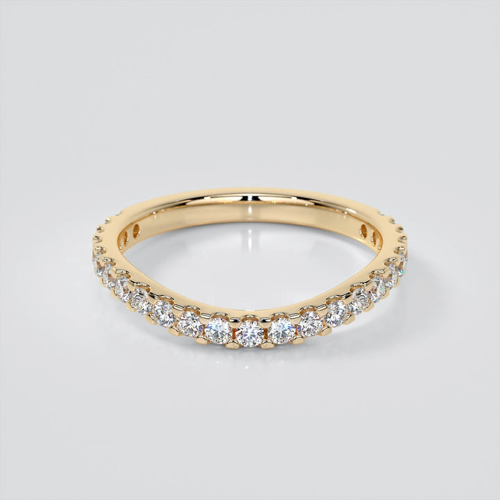 Scalloped-Setting Wedding Band