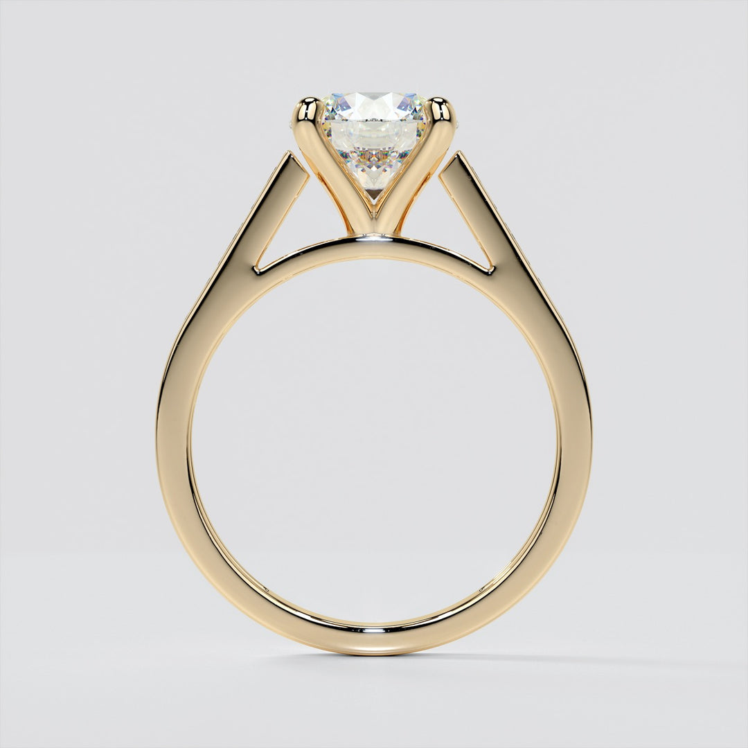 Round Cut and Baguettes Wedding Set