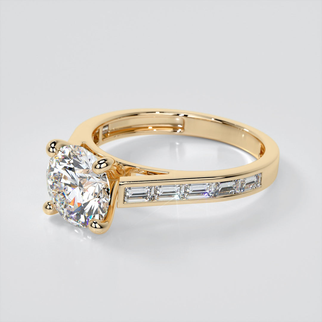 Round Cut and Baguettes Wedding Set