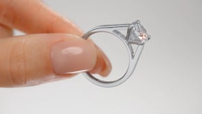 Round Cut and Baguettes Wedding Set